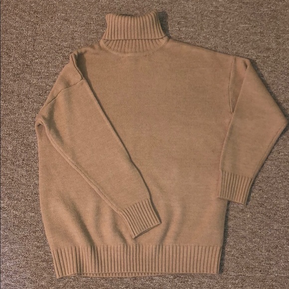 Sweater - Picture 1 of 3